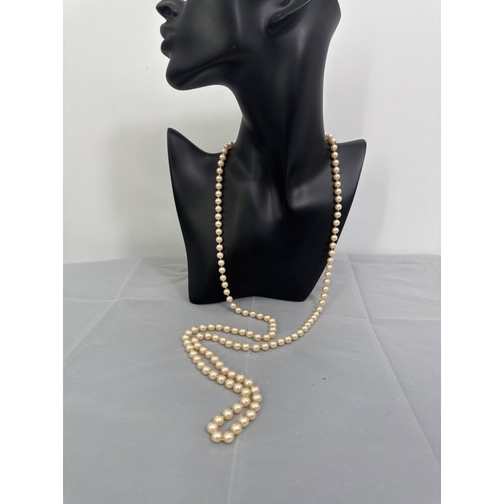 Vintage Classy Timeless Faux Pearl Necklace
